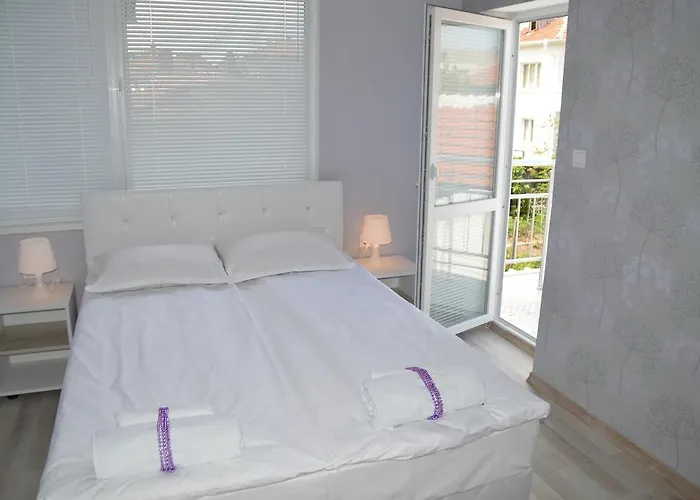 Къща за гости Rusto 3*